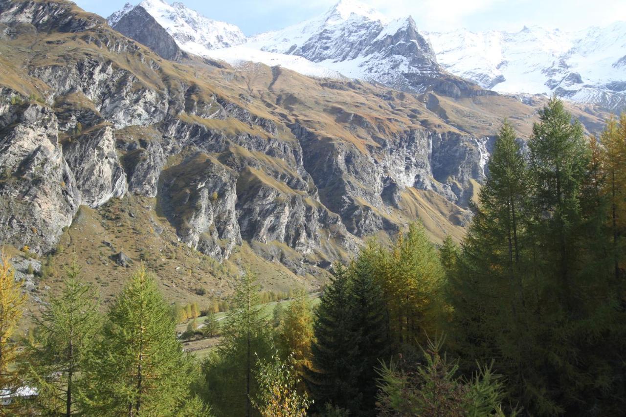 Chalet Miravidi, Montchavin-La Plagne, Jacuzzi & Sauna Bagian luar foto
