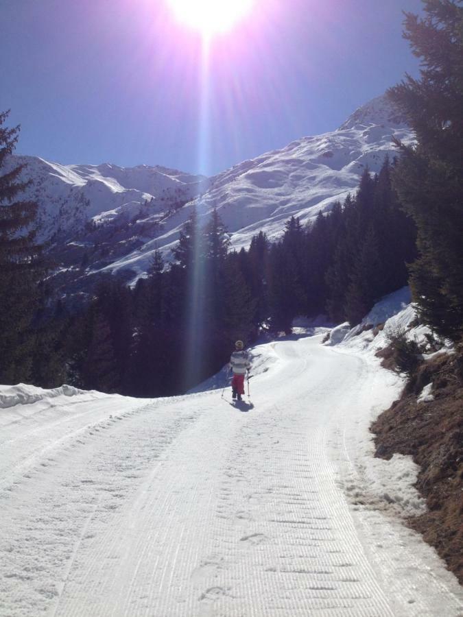 Chalet Miravidi, Montchavin-La Plagne, Jacuzzi & Sauna Bagian luar foto